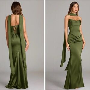 Elegant Green Evening Gown
